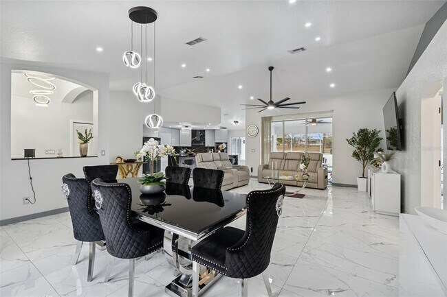 Building Photo - 1062 Greenturf Rd