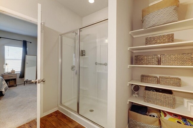 Building Photo - 5808 Ronee Leah Dr