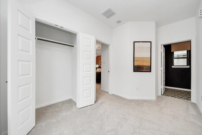 Building Photo - 1418 Revolution Way