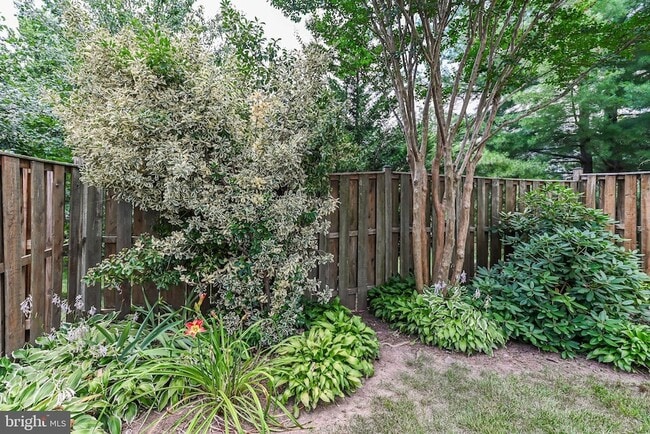 Building Photo - 829 Valemount Terrace NE