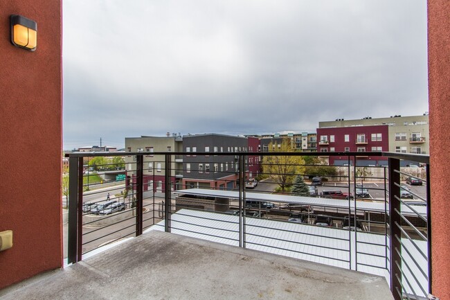 Building Photo - LoHi Condo with Two Assigned Parking Space...