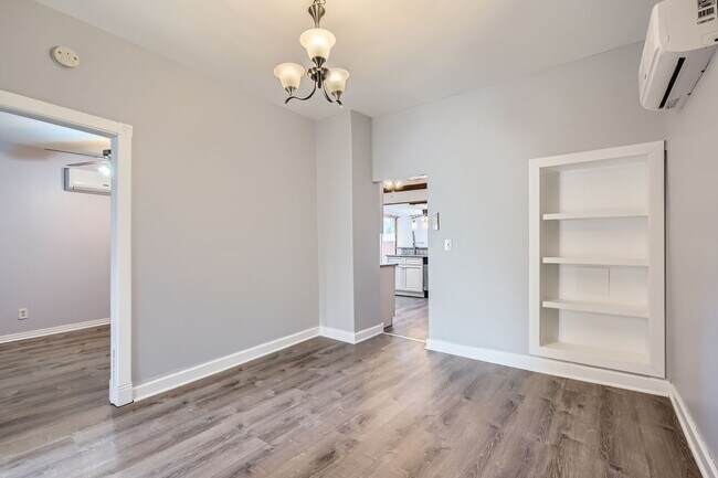 Building Photo - 3147 N Spaulding Ave