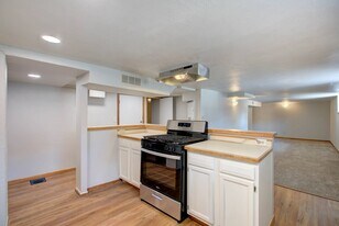 Building Photo - 1517 Harrison