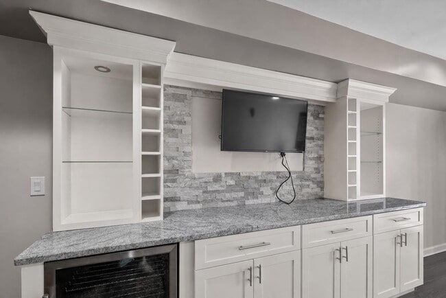 Building Photo - 209 Blue Heron Dr