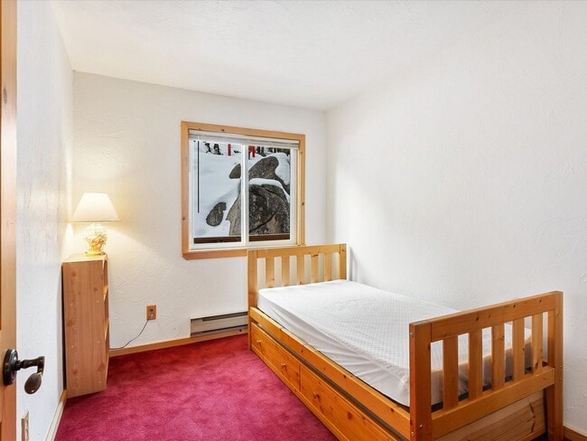 Building Photo - Seasonal or full-time Rental