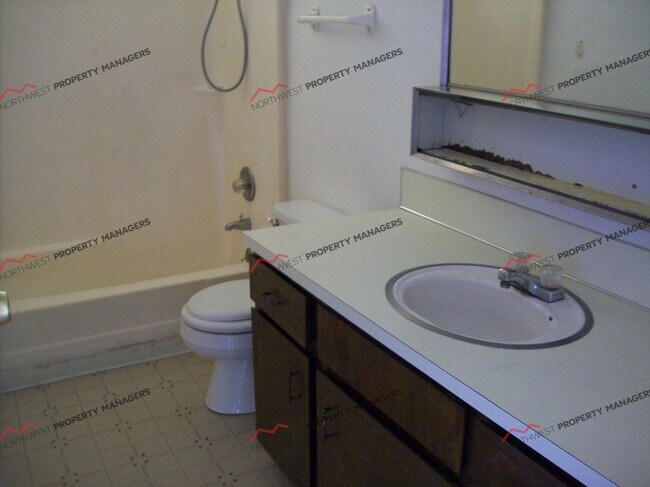 Building Photo - STATUS: *RENTED*  | R93E #2 | $1495