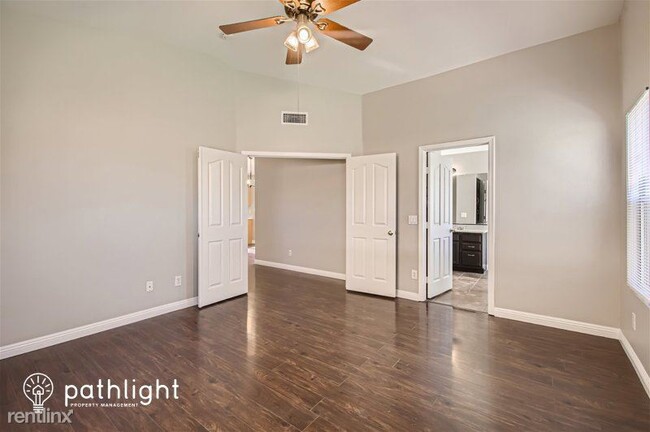 Building Photo - 3 br, 2 bath House - 12618 W Cambridge Ave...