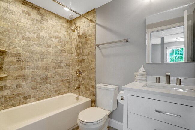 Building Photo - 6063 Hydrangea Dr