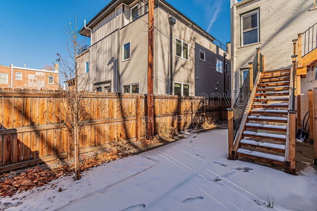 Building Photo - 227 S Logan St