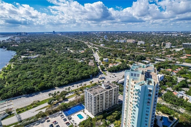 Building Photo - 2501 Brickell Ave
