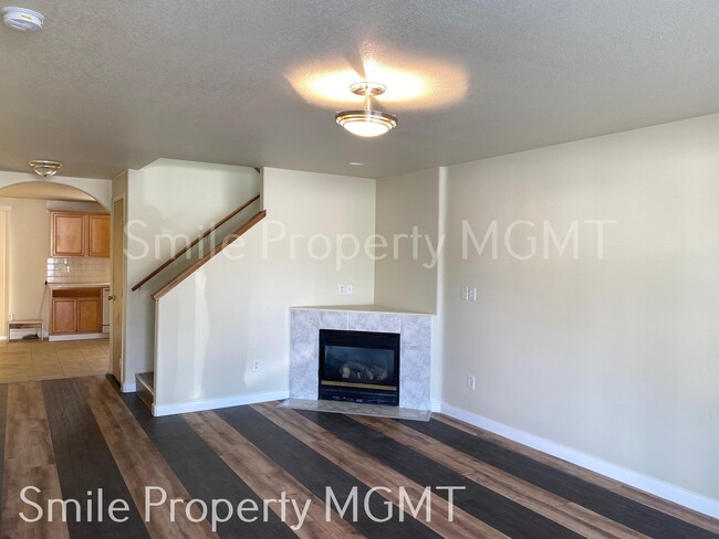 Building Photo - 2523 SE 105th Ave