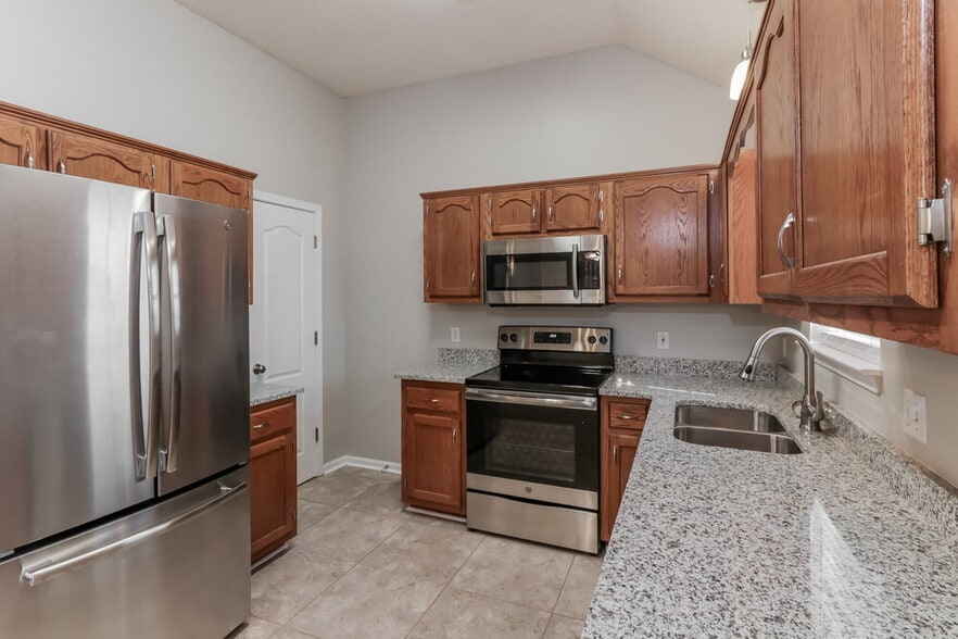 Building Photo - 1329 Annesdale Dr