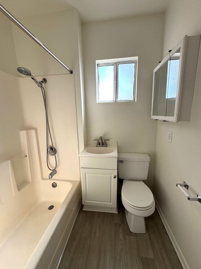 Building Photo - 132for