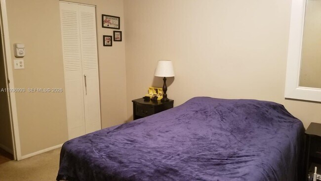 Building Photo - 16851 NE 23rd Ave