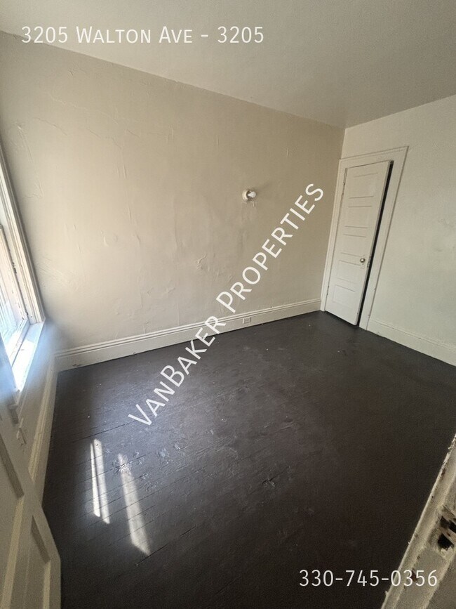 Building Photo - 3205 Walton Ave