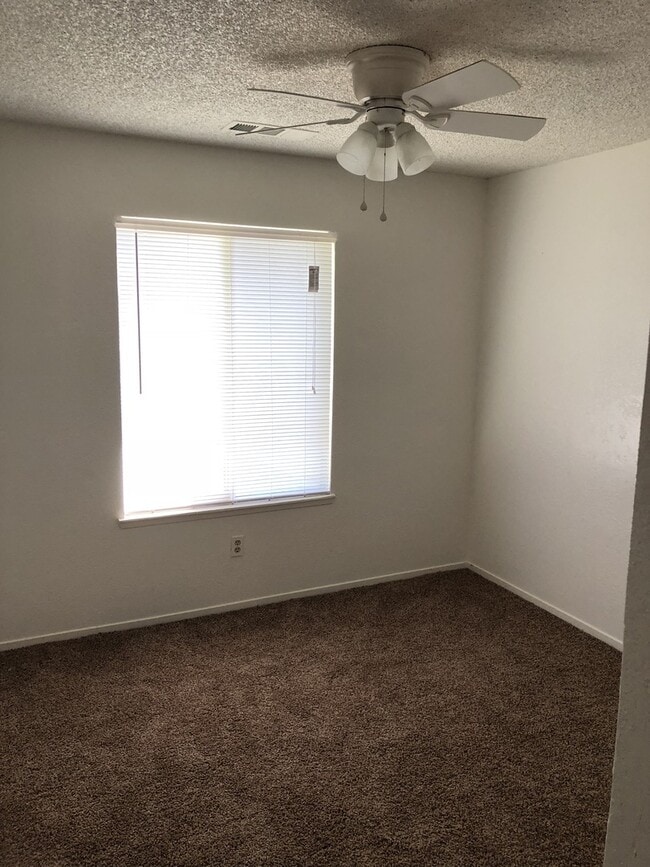 Building Photo - 1715 E Mary Ave