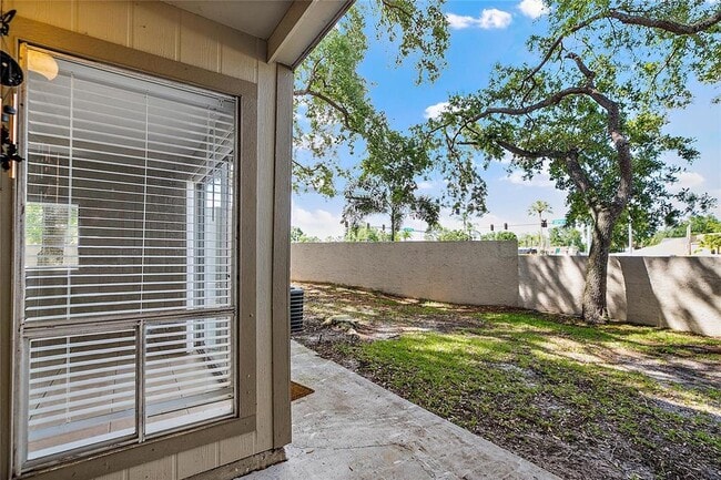 Building Photo - 6345 Newtown Cir