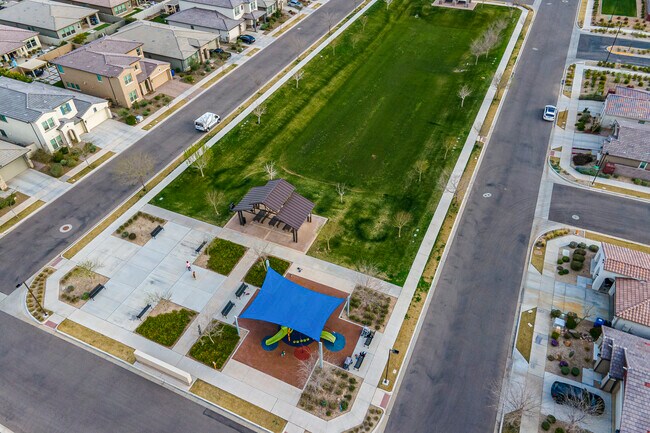 Building Photo - 9616 E Tango Ave