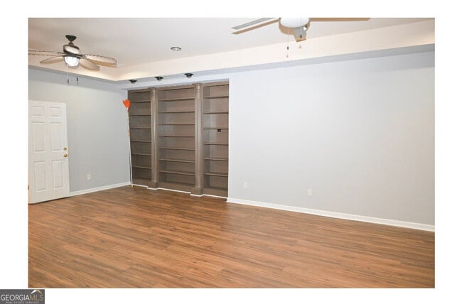 Building Photo - 3885 Waterford Dr