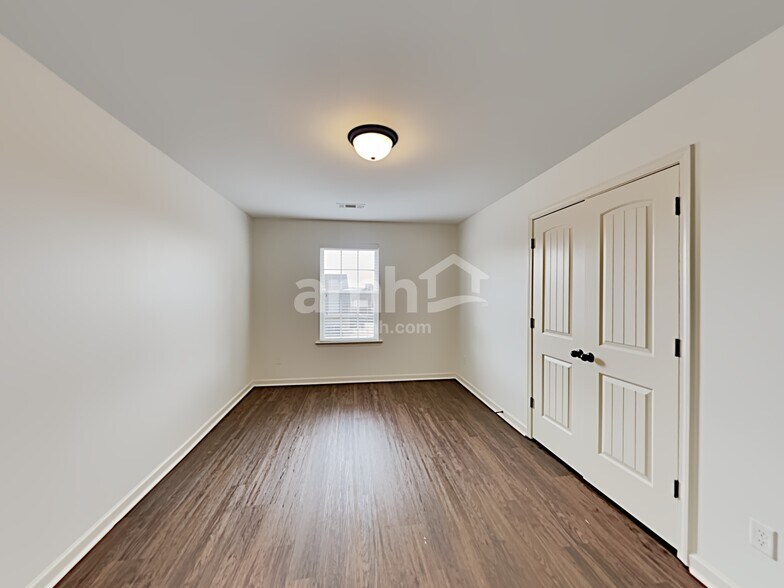 Building Photo - 1050 Kentshire Cv