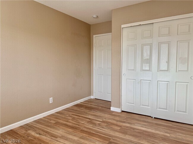 Building Photo - 9070 Vintage Wine Ave