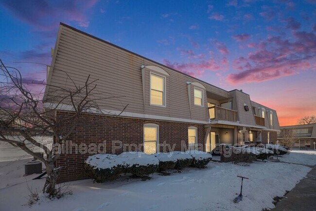 Building Photo - 7716 W 85th St