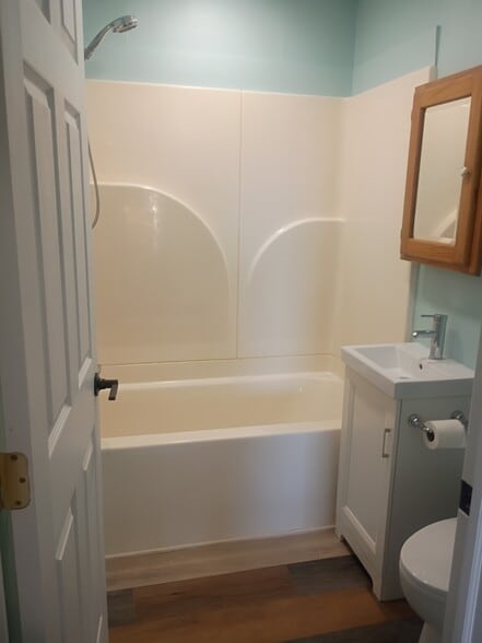 Building Photo - 914 Jackson St