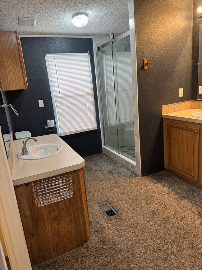 Building Photo - 9724 W 3rd St