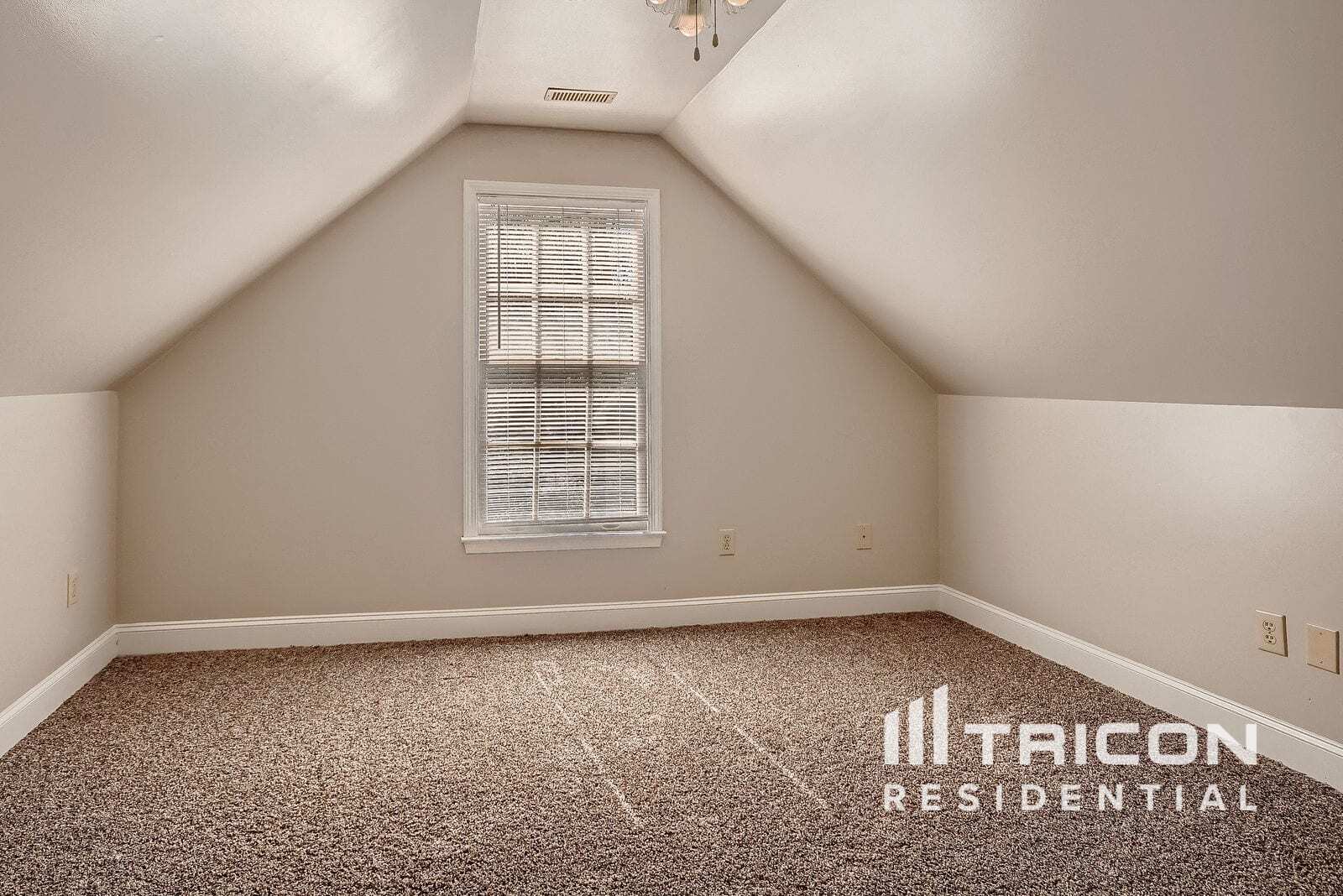 Building Photo - 714 Meridian Ct SW