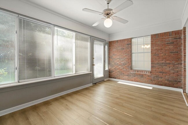 Building Photo - UPCOMING FAIRHOPE COTTAGE