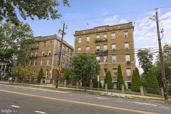 Primary Photo - 4120 14th St NW