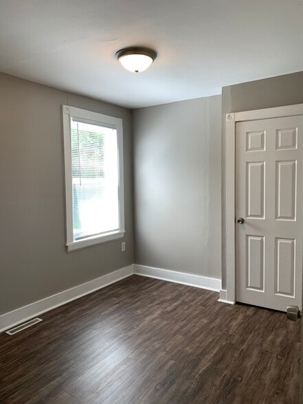 Building Photo - 47 Sumner St