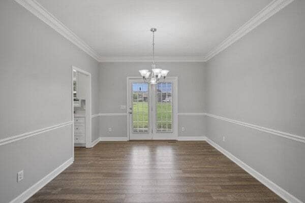 Building Photo - 302 12 Oaks Ln