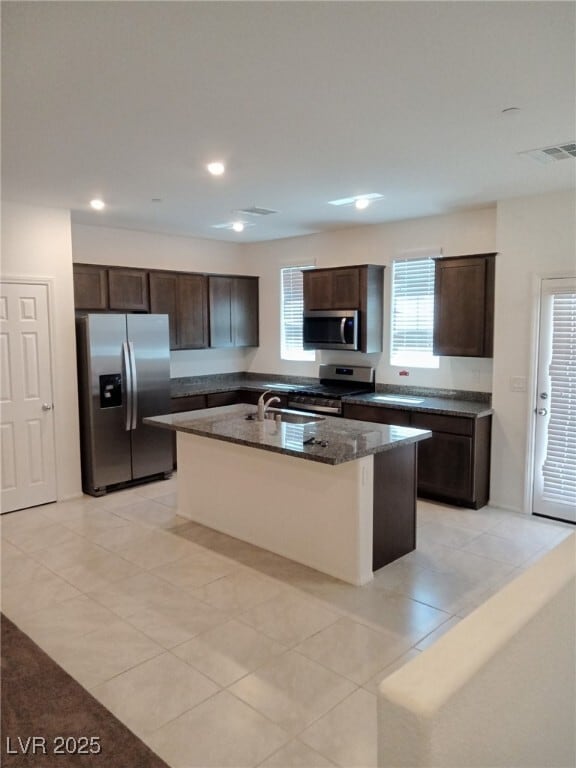 Building Photo - 664 Anemone Ln