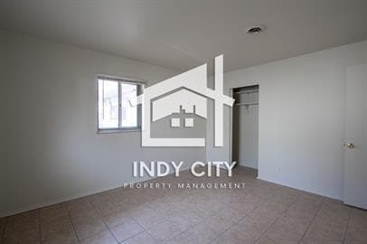 Building Photo - 3049 Roseway Dr