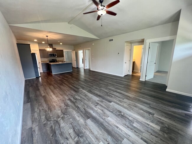 Building Photo - 199 Mellecker Way