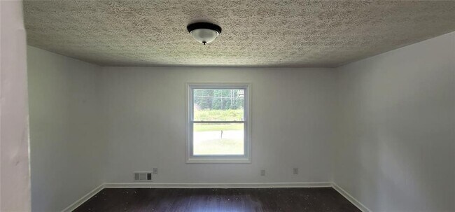 Building Photo - 6544 Swift Creek Rd