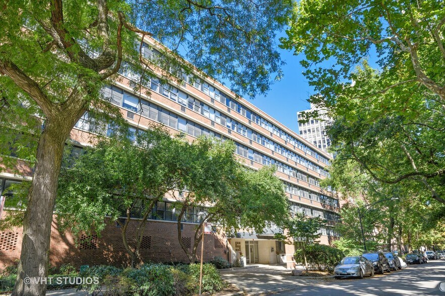 Primary Photo - 2300 N Commonwealth Ave