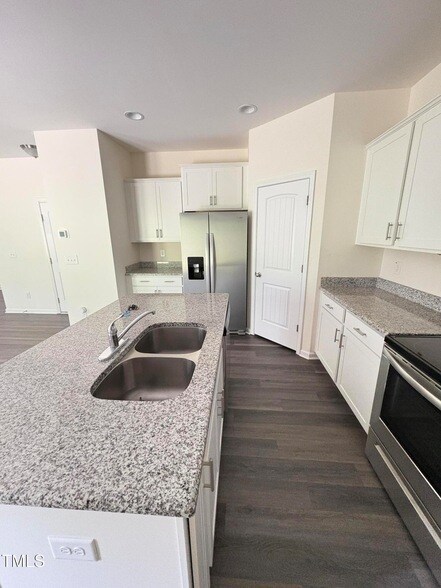Building Photo - 3413 Slippery Elm Dr