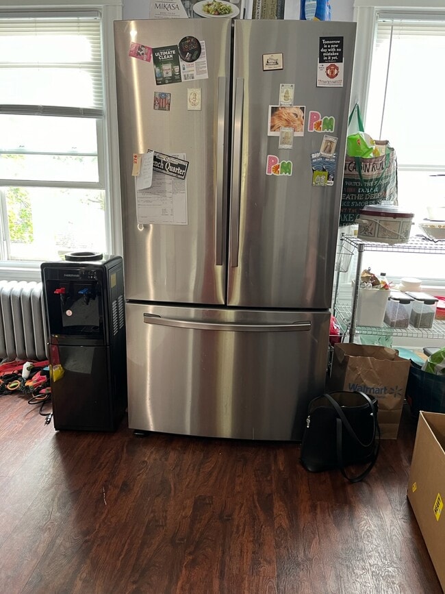 Large refrigerator - 464 West Ave