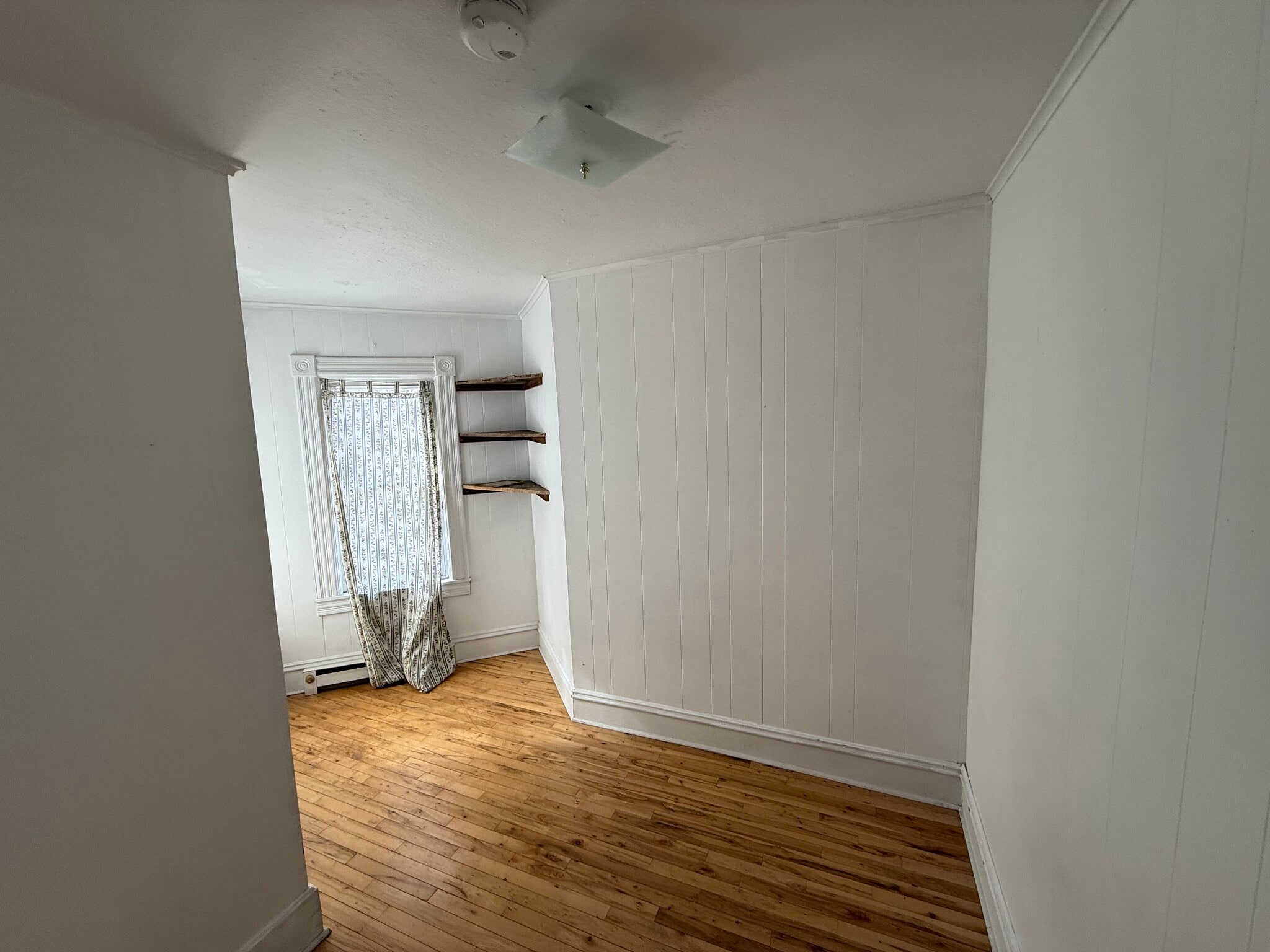 Bedroom 2 - 10-2 Russell St