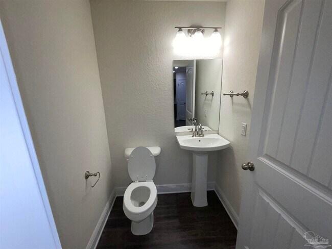 Building Photo - 5065 Peach Dr