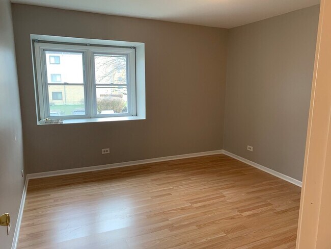 Building Photo - 1125 Pleasant Run Dr