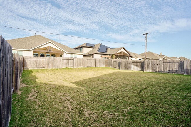 Building Photo - Warm & Inviting 4 Bedroom, 2 Bath House for Rent