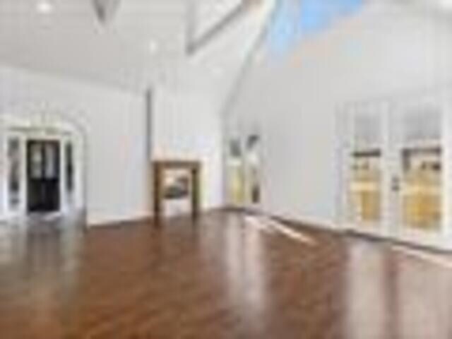 Building Photo - 2060 Carr Ave