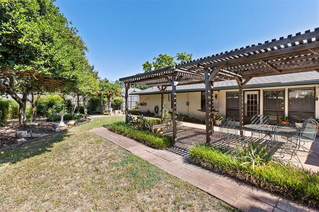 Building Photo - 6845 Delmeta Dr