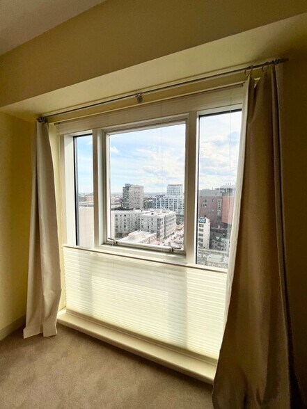 Building Photo - 1 Nassau St