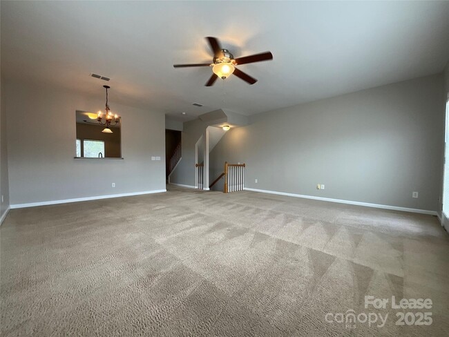 Building Photo - 15626 King Louis Ct