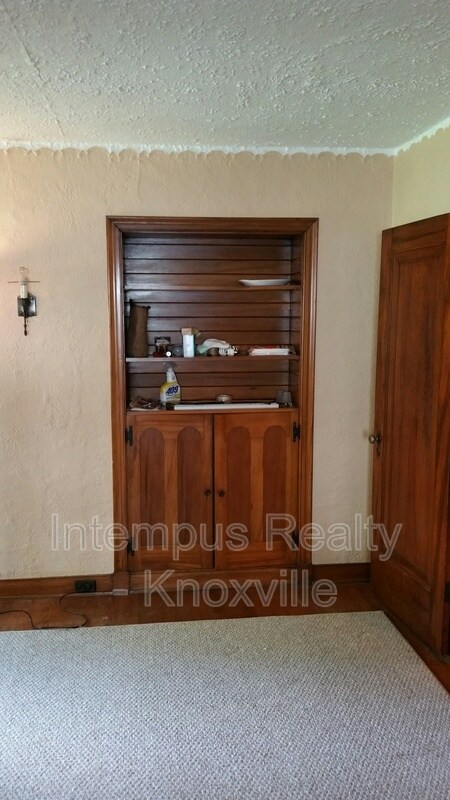 Building Photo - 2103 Fairmont Blvd