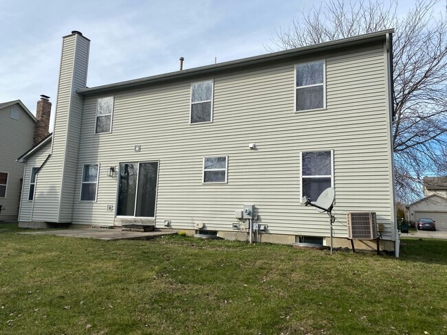 Building Photo - 6089 Pirthshire St